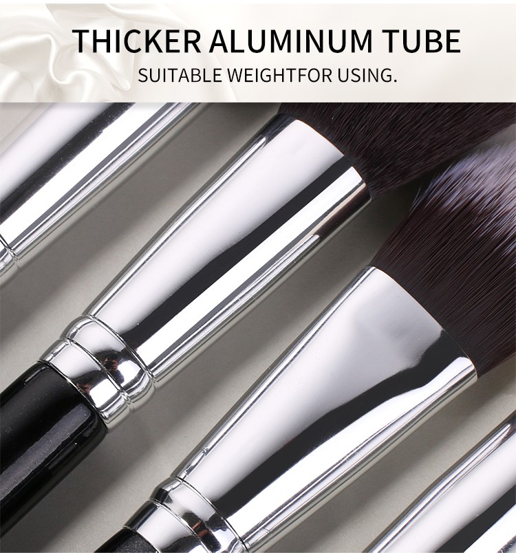 luxury makeup brushes and packaging