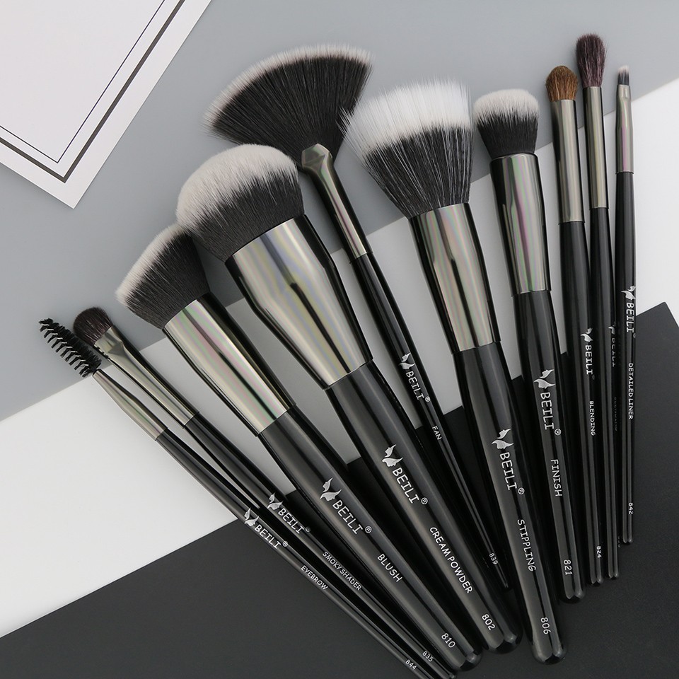 cruelty free wood makeup brush set