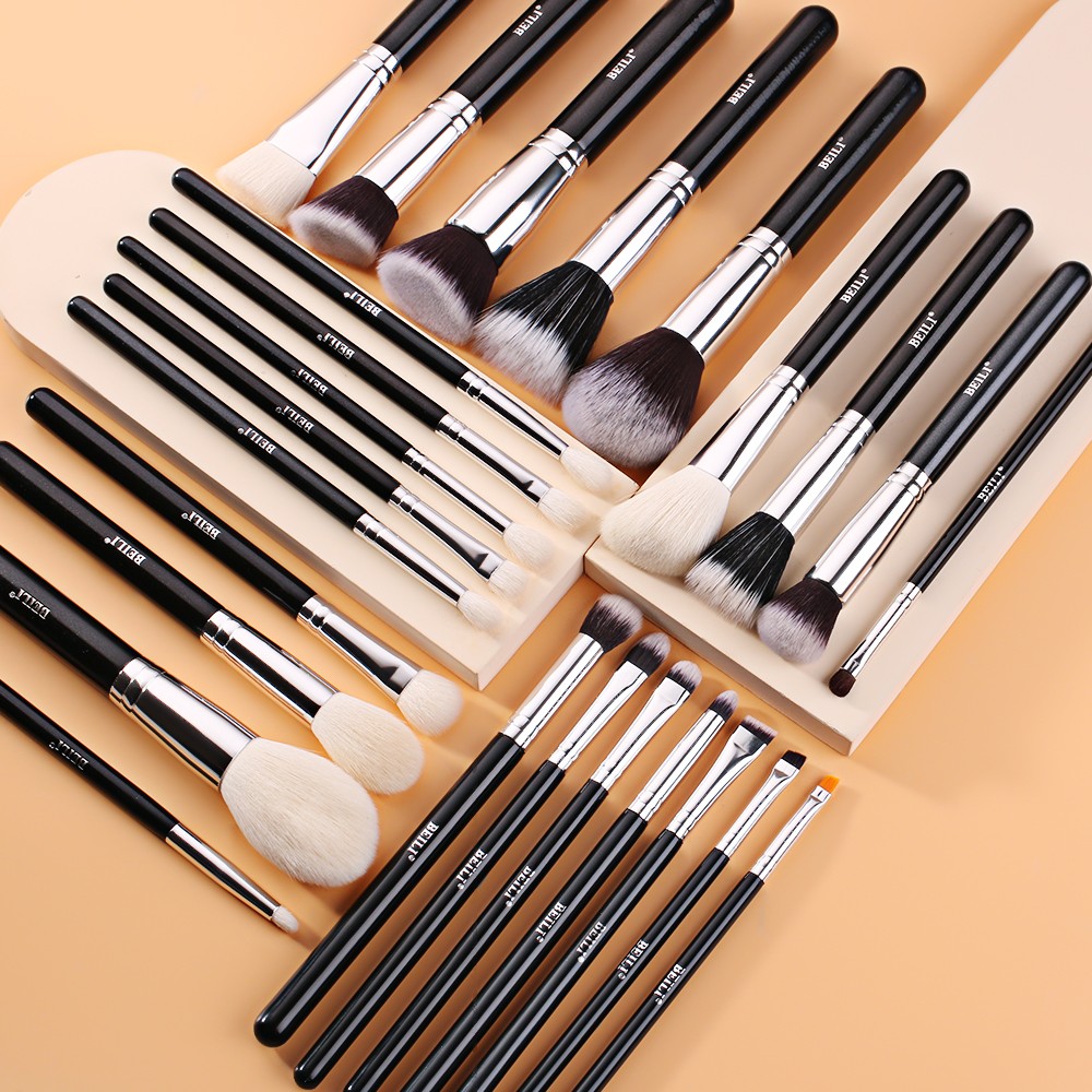 eye makeup brushes