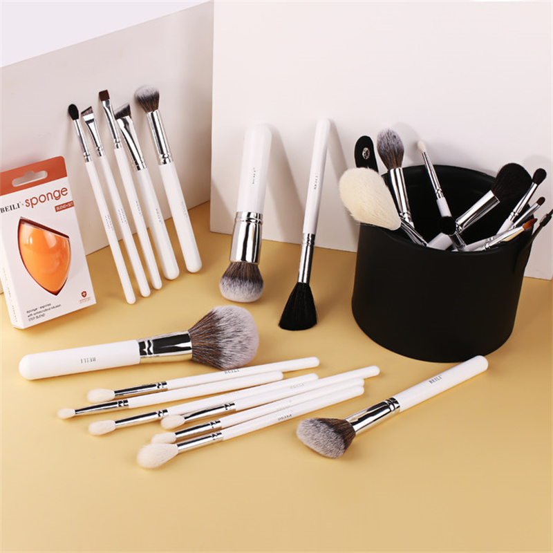 travel make up brushes