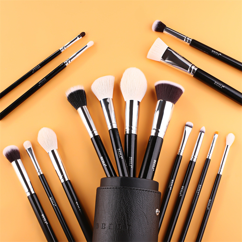 foundation makeup brush