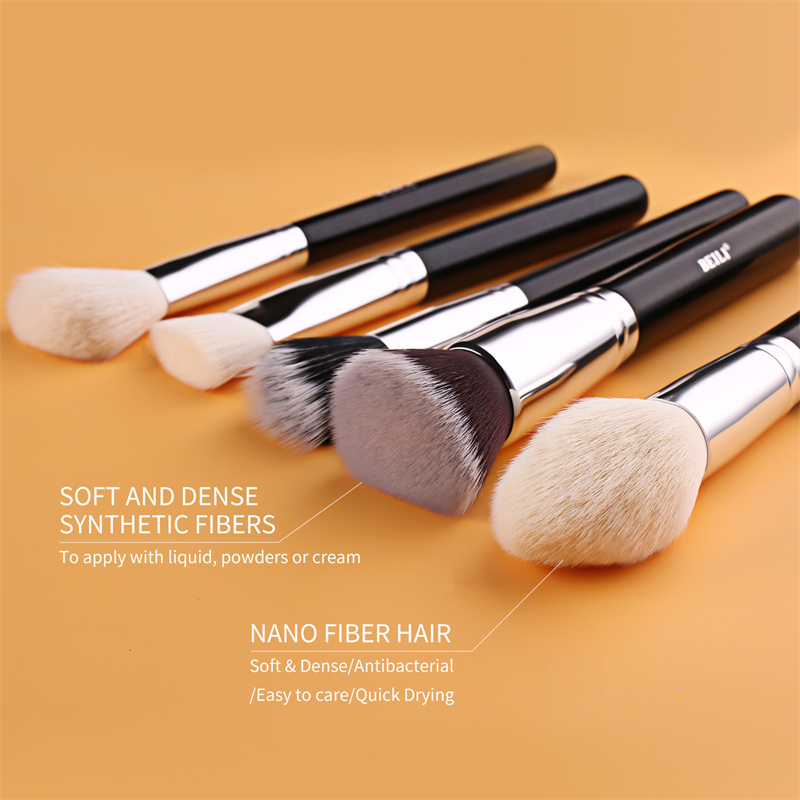 travel make up brushes