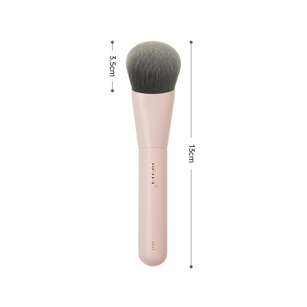 makeup brush